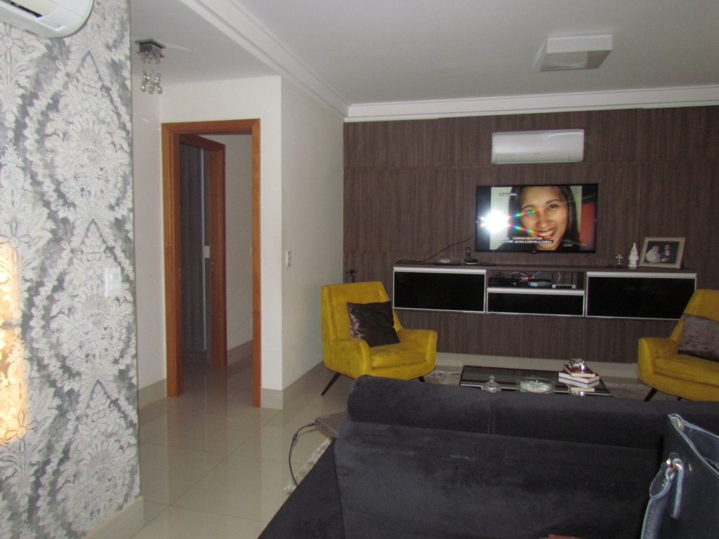 Apartamento à venda com 3 quartos, 155m² - Foto 1