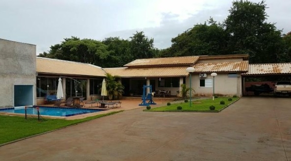 Casa de Condomínio à venda com 4 quartos, 830m² - Foto 2