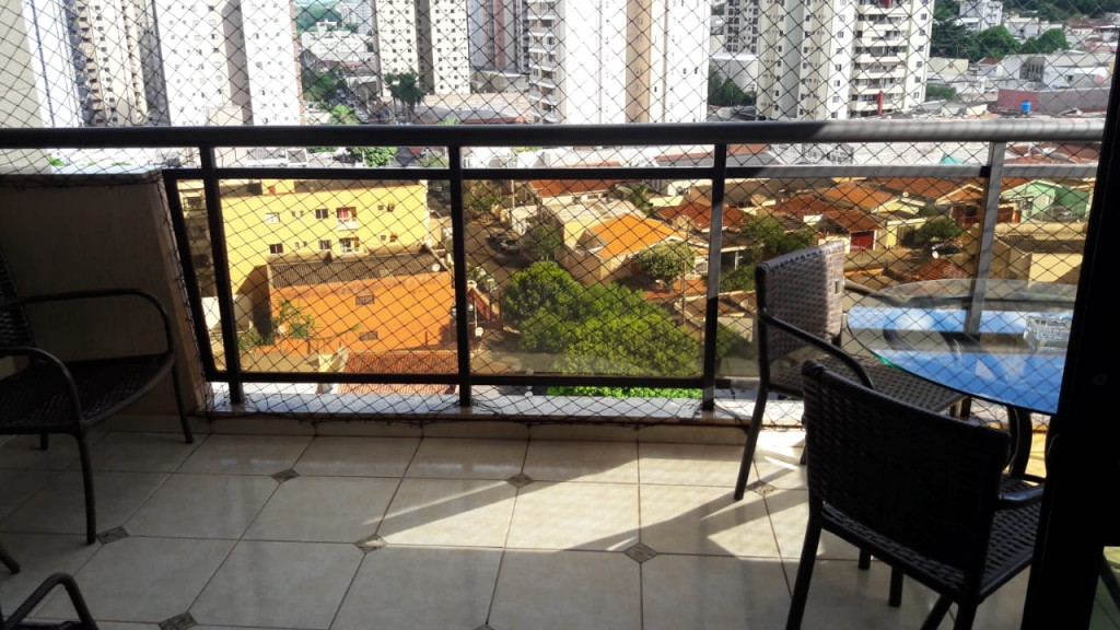 Apartamento à venda com 3 quartos, 183m² - Foto 2