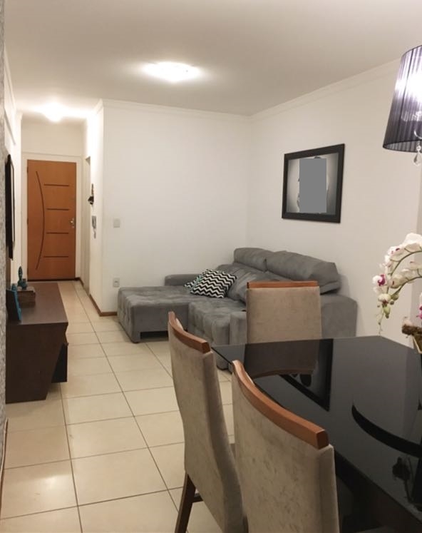 Apartamento à venda com 2 quartos, 82m² - Foto 2