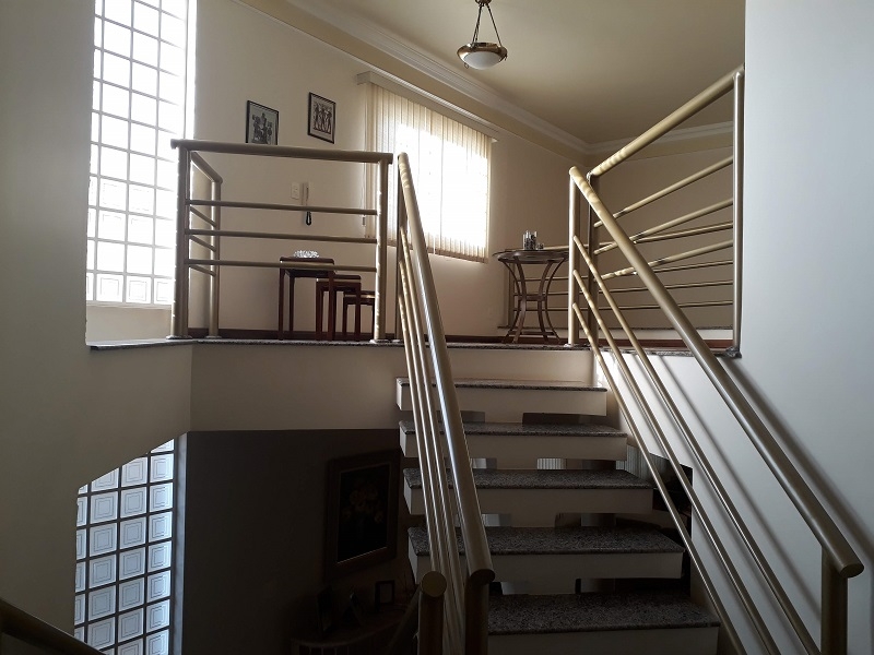 Casa à venda com 3 quartos, 350m² - Foto 6