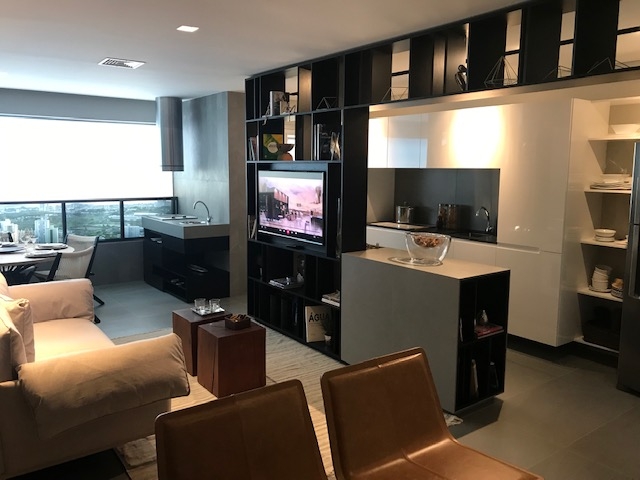 Apartamento à venda com 2 quartos, 85m² - Foto 1