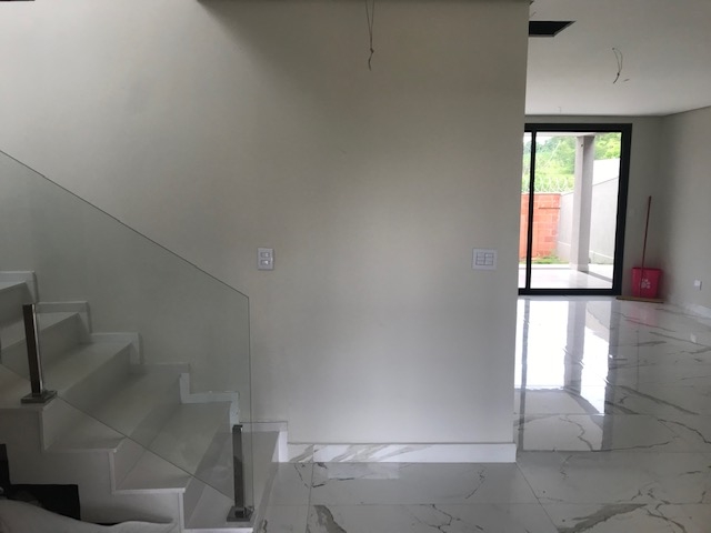 Casa de Condomínio à venda com 3 quartos, 200m² - Foto 3