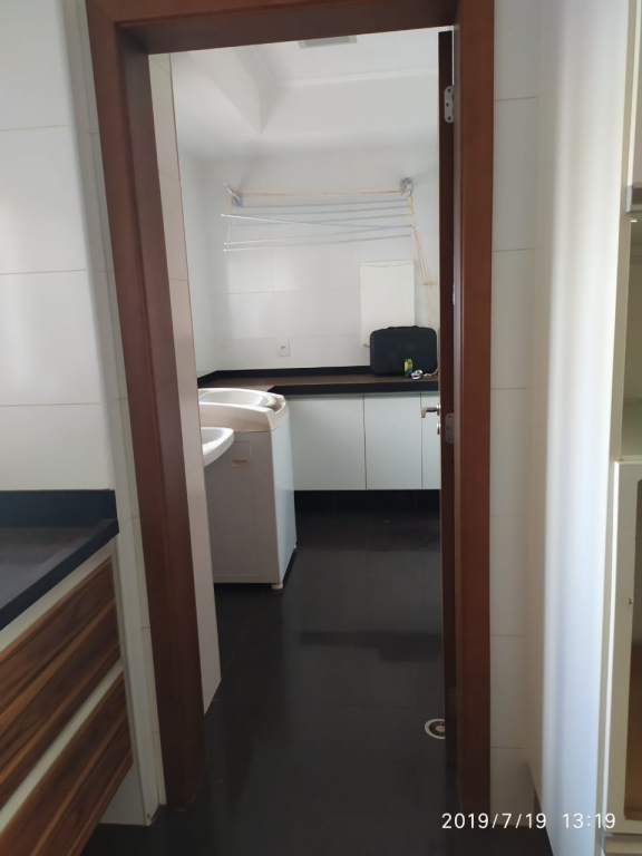 Apartamento à venda com 3 quartos, 179m² - Foto 8