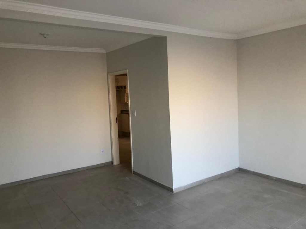 Casa à venda com 3 quartos, 150m² - Foto 4