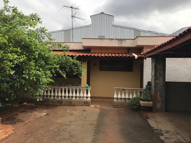 Casa à venda com 3 quartos, 340m² - Foto 12