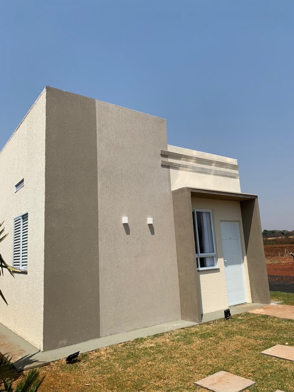 Casa à venda com 2 quartos, 44m² - Foto 1