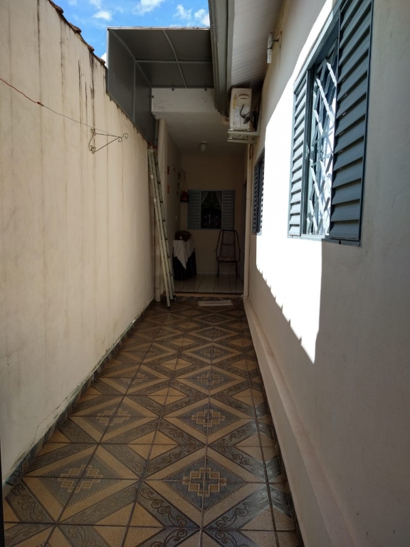 Casa à venda com 4 quartos, 197m² - Foto 4