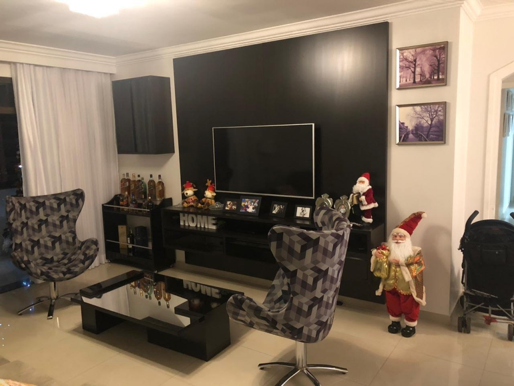 Apartamento à venda com 3 quartos, 142m² - Foto 1