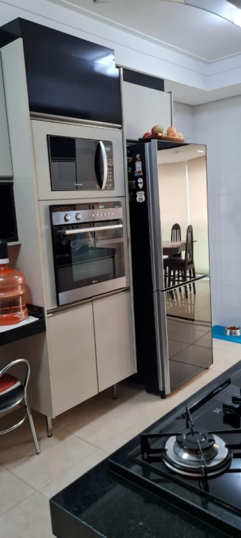 Apartamento à venda com 3 quartos, 135m² - Foto 7