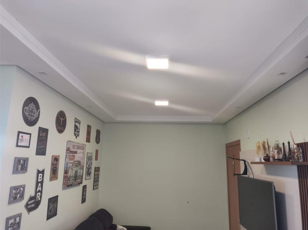 Apartamento à venda com 2 quartos, 41m² - Foto 3