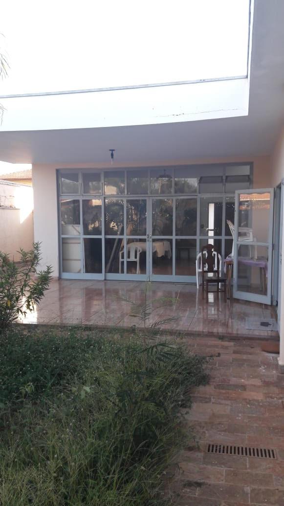 Casa à venda com 3 quartos, 380m² - Foto 20