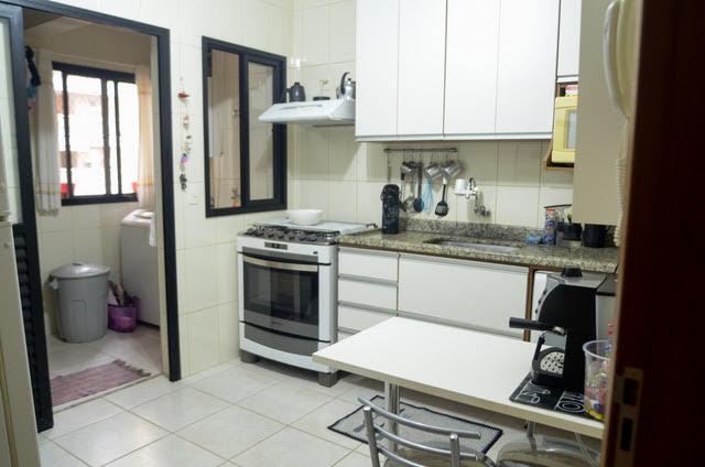 Apartamento à venda com 3 quartos, 106m² - Foto 13