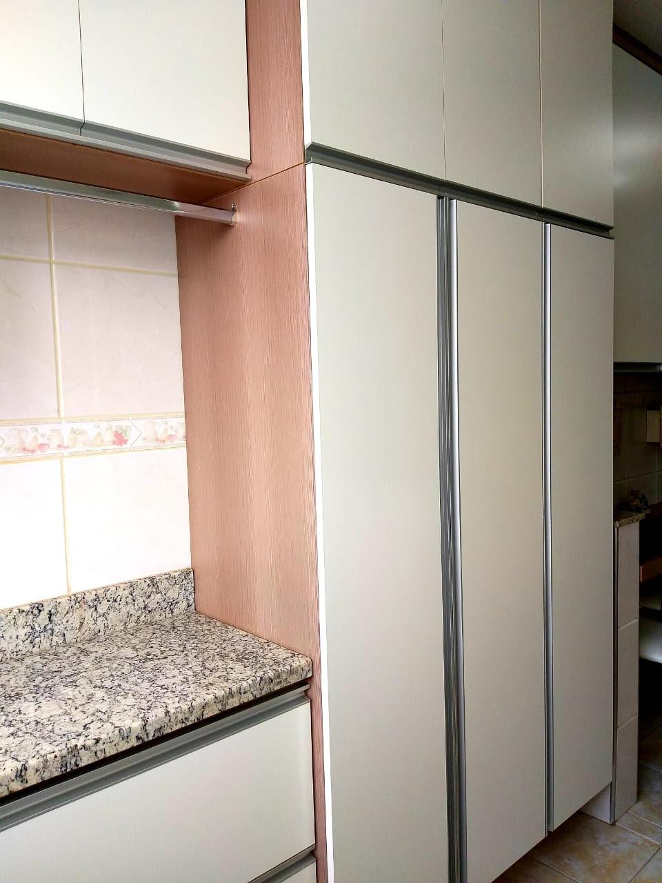 Apartamento à venda com 2 quartos, 76m² - Foto 2