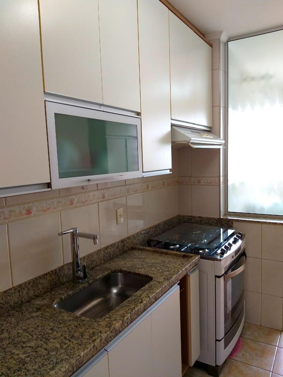 Apartamento à venda com 2 quartos, 76m² - Foto 4