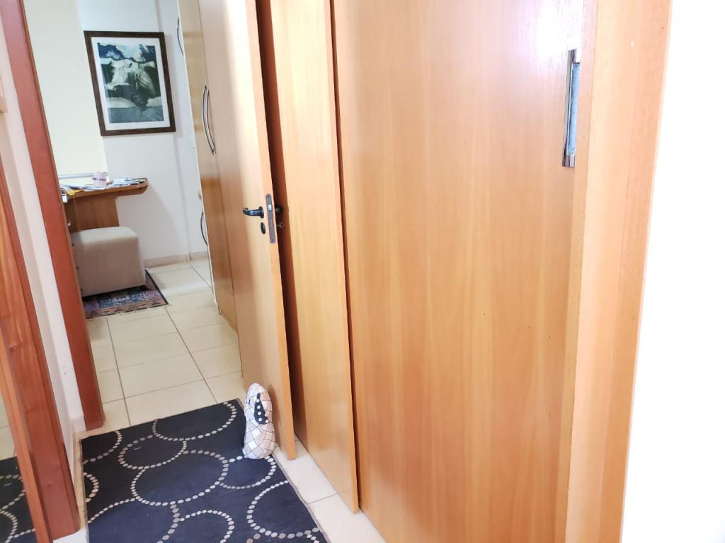 Apartamento à venda com 4 quartos, 150m² - Foto 2