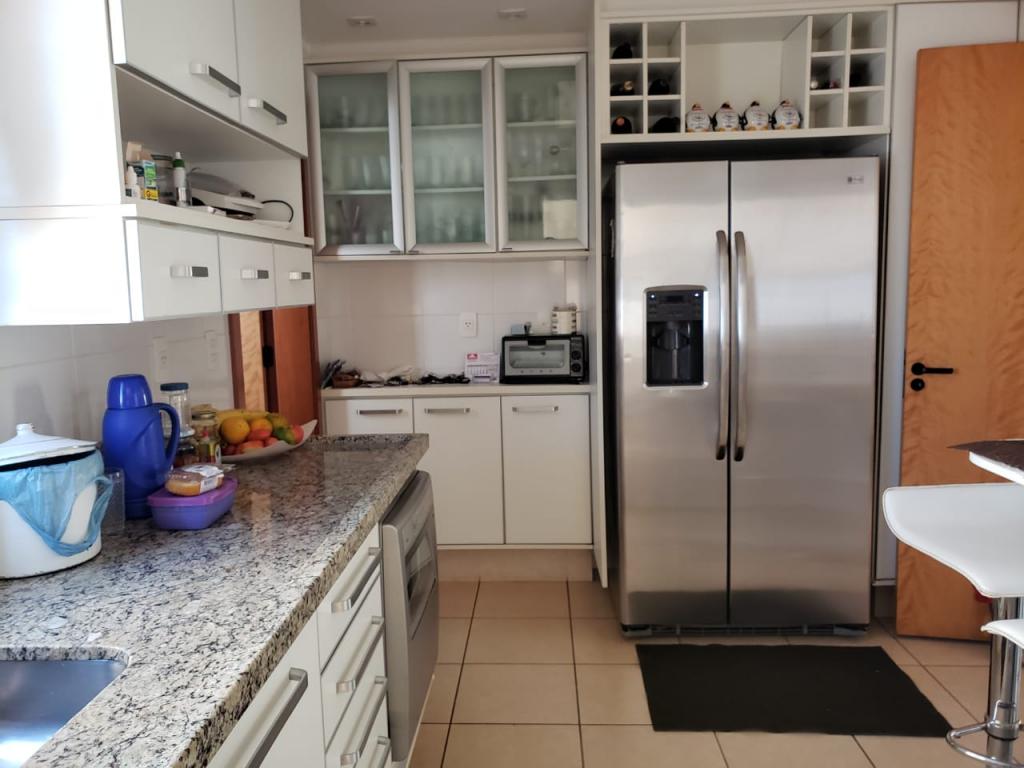 Apartamento à venda com 4 quartos, 150m² - Foto 27