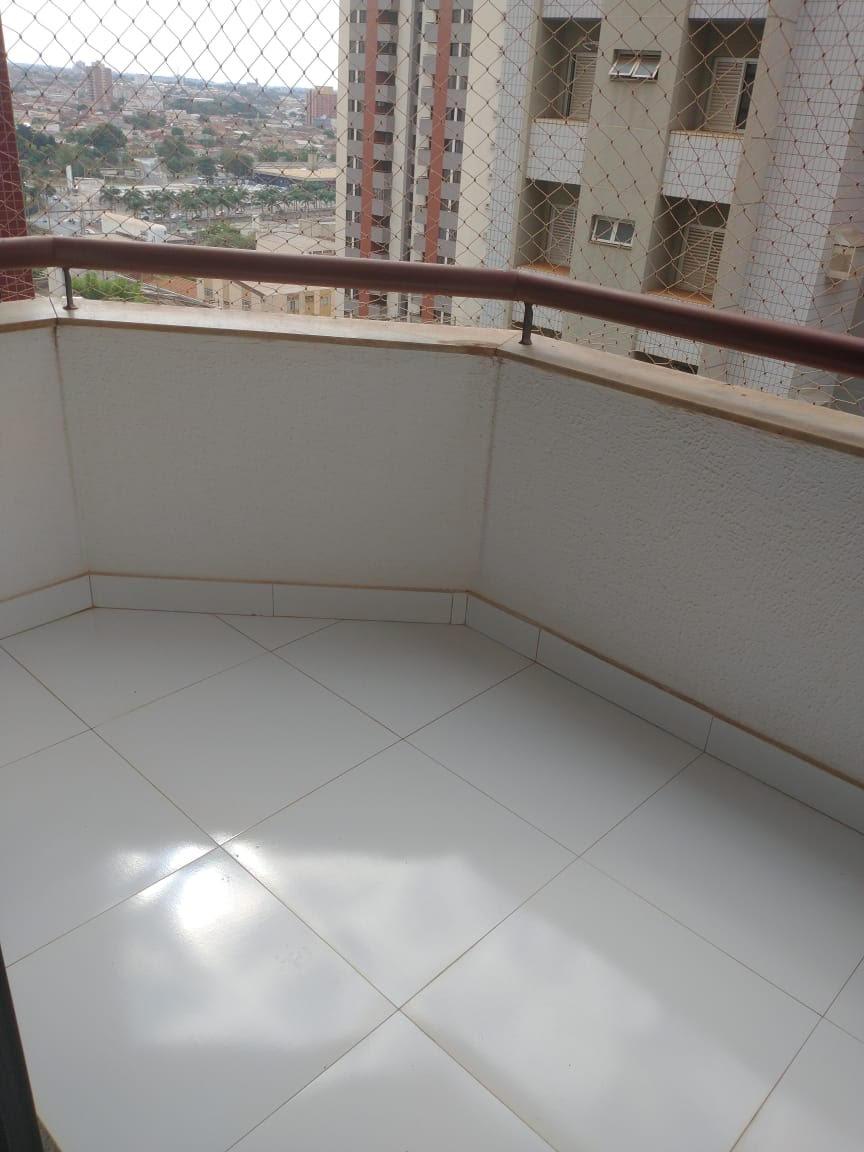 Apartamento à venda com 3 quartos, 122m² - Foto 8