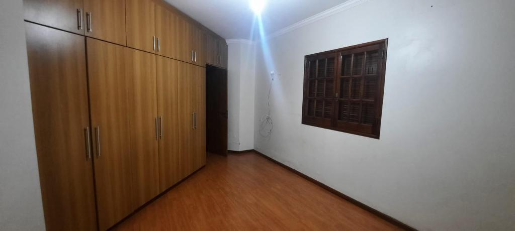 Casa de Condomínio à venda com 3 quartos, 244m² - Foto 11