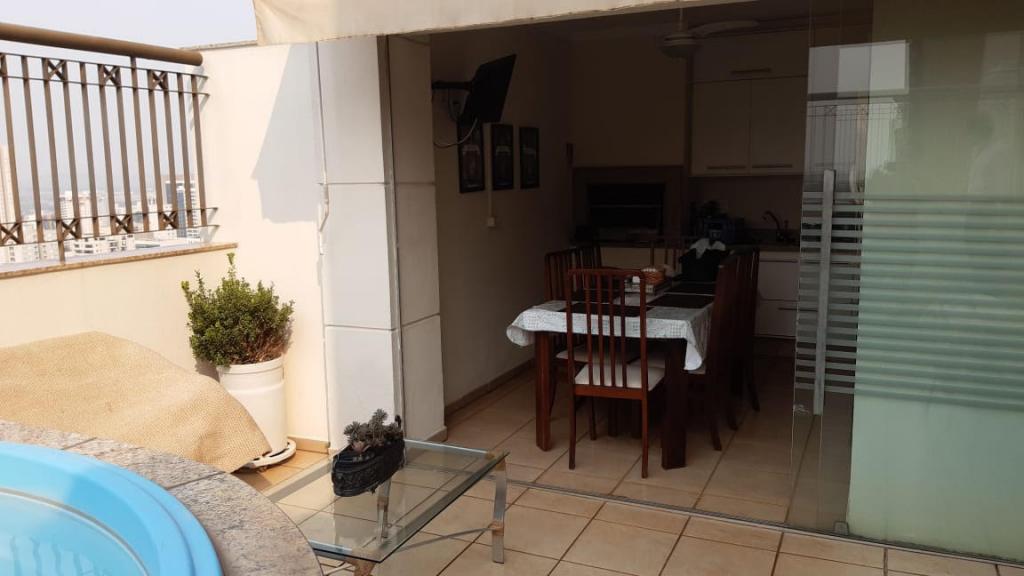 Apartamento à venda com 3 quartos, 212m² - Foto 8