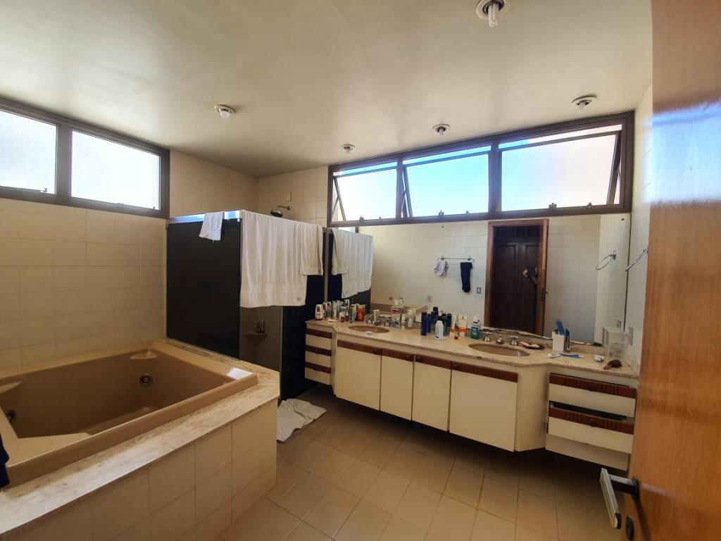 Apartamento à venda com 4 quartos, 360m² - Foto 5