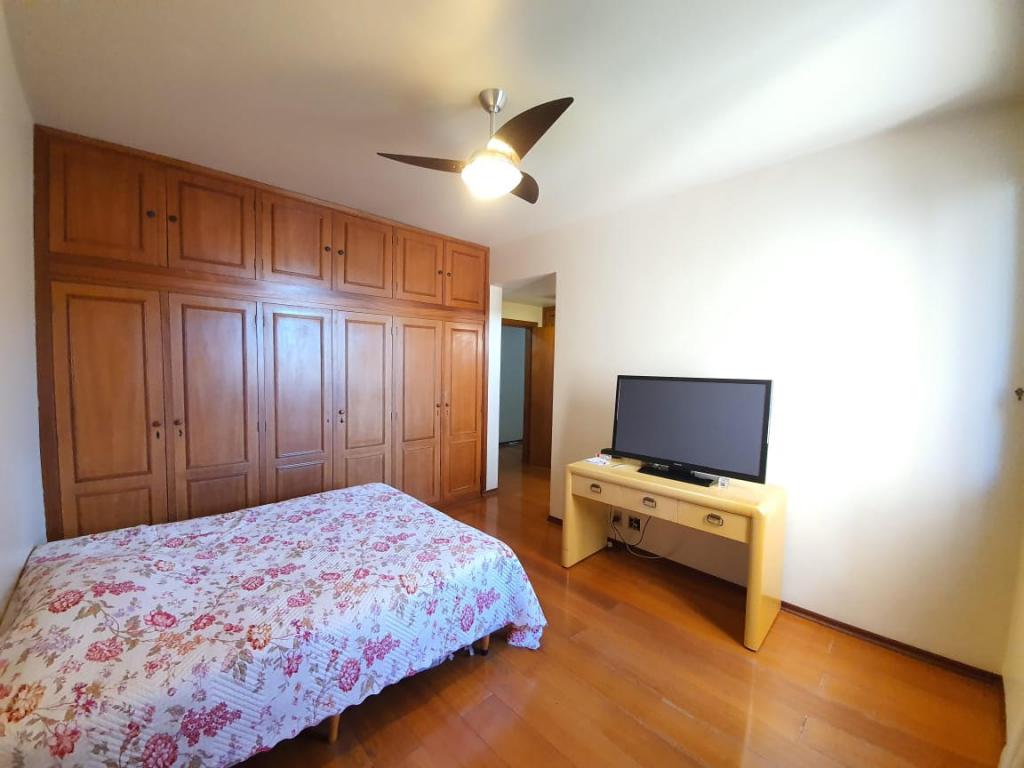 Apartamento à venda com 4 quartos, 360m² - Foto 8