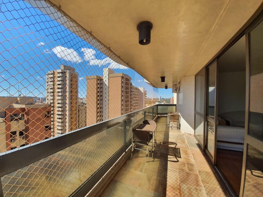 Apartamento à venda com 4 quartos, 360m² - Foto 16