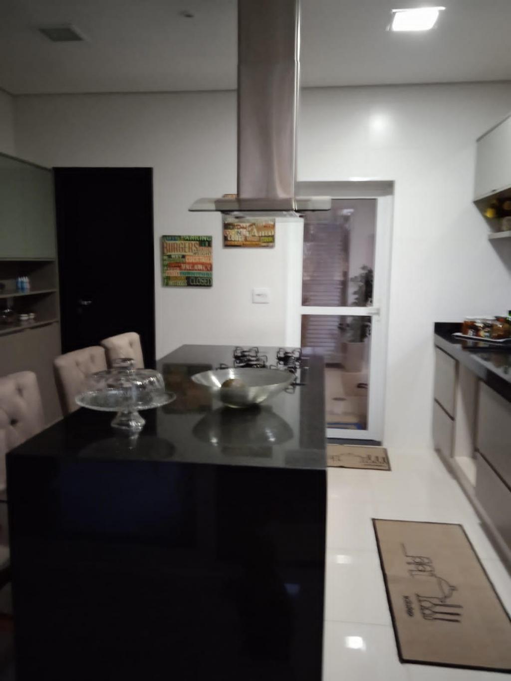 Casa de Condomínio à venda com 4 quartos, 387m² - Foto 32