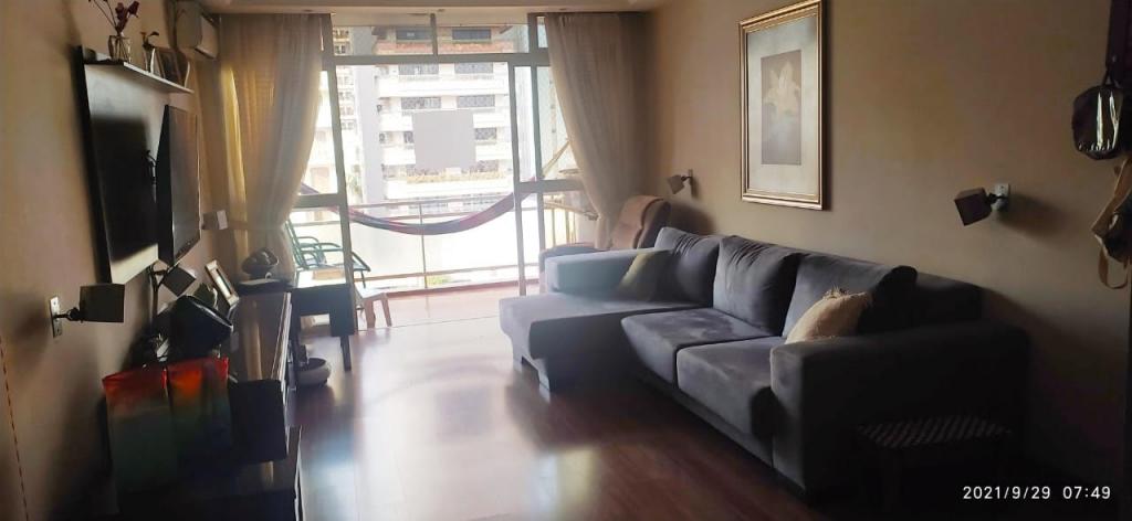 Apartamento à venda com 3 quartos, 170m² - Foto 2