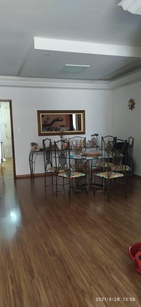 Apartamento à venda com 3 quartos, 170m² - Foto 1