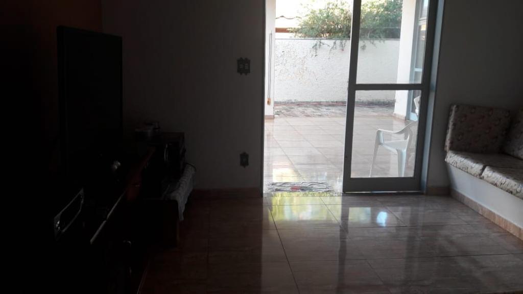 Casa à venda com 3 quartos, 380m² - Foto 12