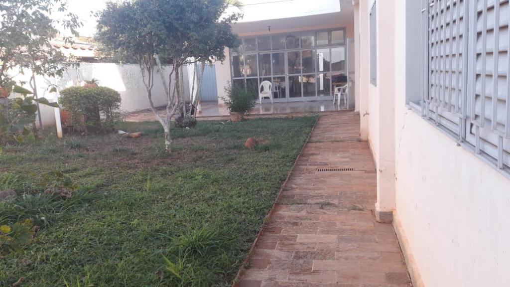 Casa à venda com 3 quartos, 380m² - Foto 18