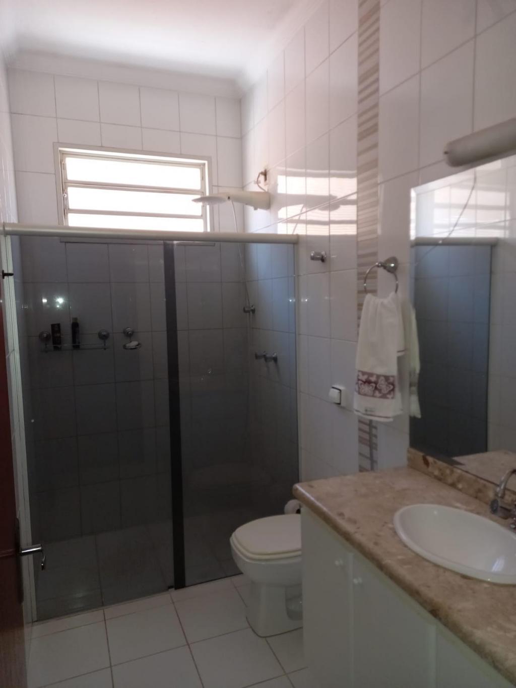 Casa à venda com 3 quartos, 210m² - Foto 9