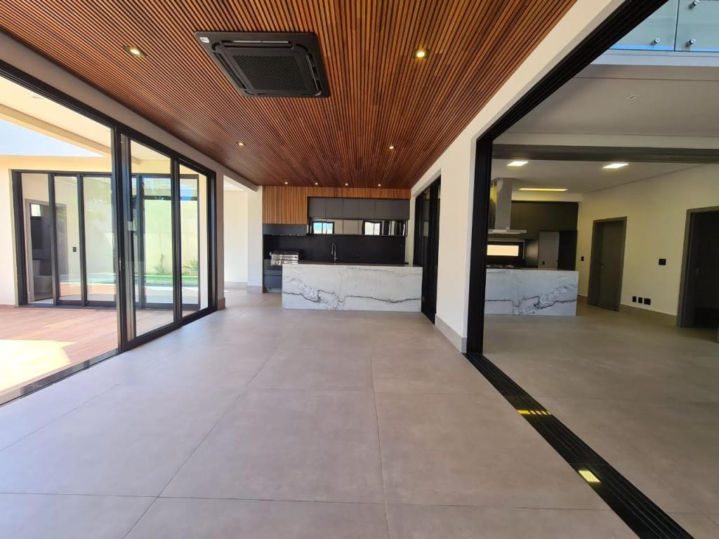 Casa de Condomínio à venda com 4 quartos, 400m² - Foto 18