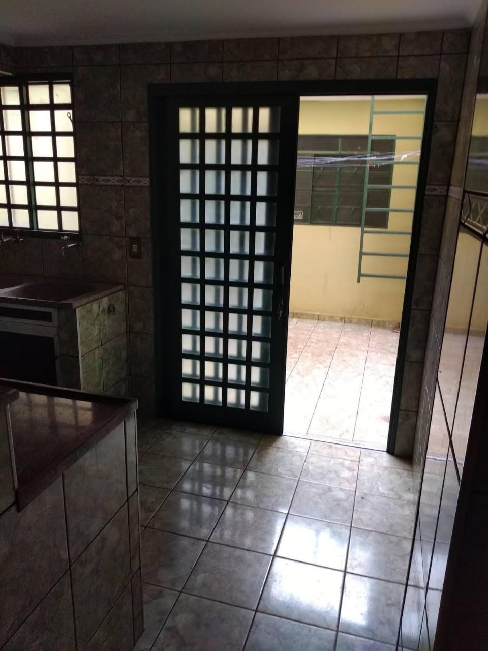 Casa à venda com 4 quartos, 80m² - Foto 6