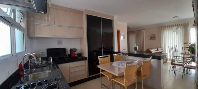 Apartamento à venda com 3 quartos, 134m² - Foto 1