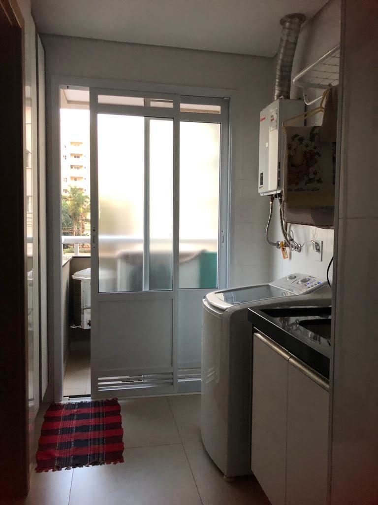 Apartamento à venda com 3 quartos, 127m² - Foto 12