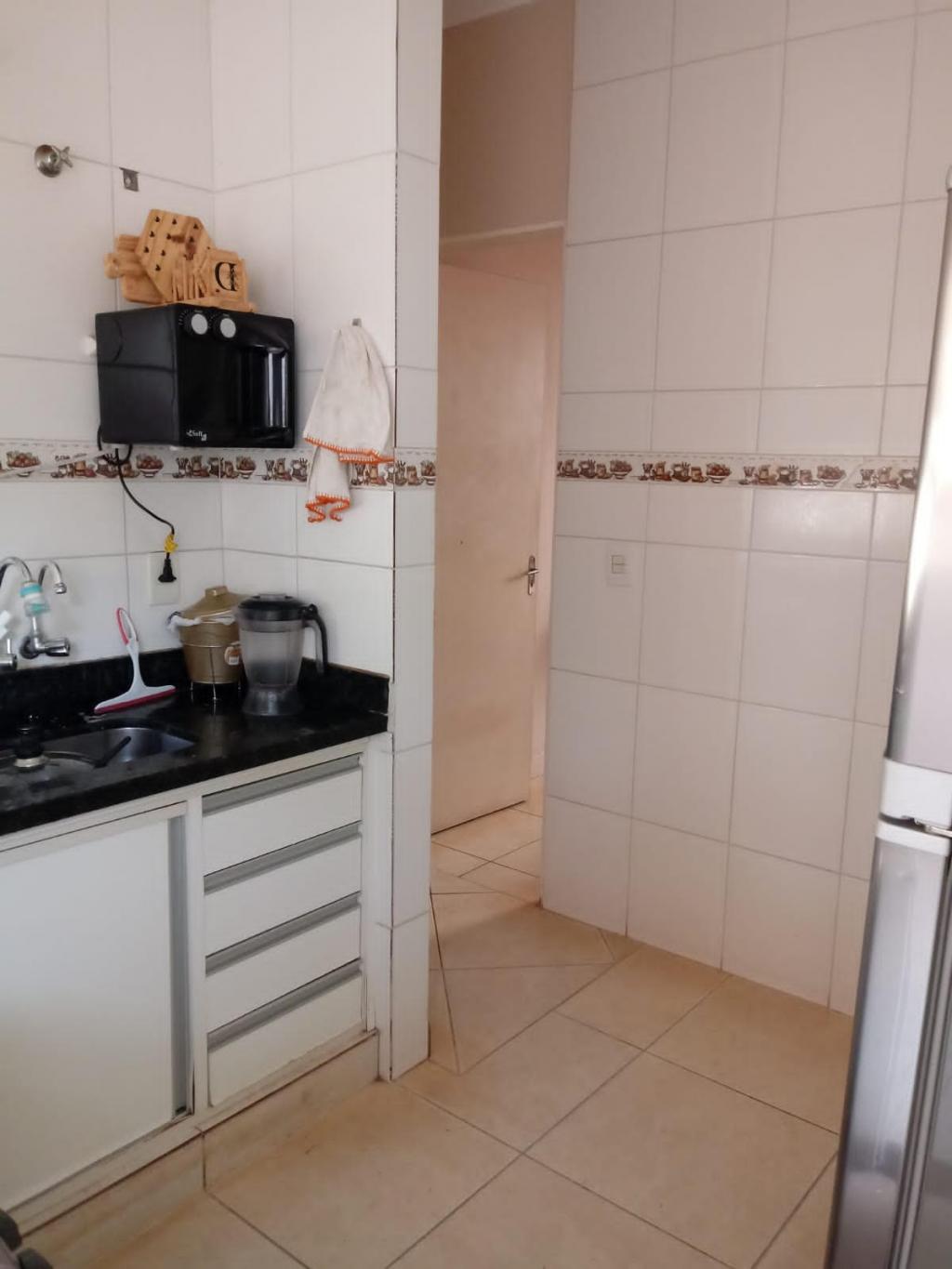 Casa à venda com 2 quartos, 65m² - Foto 8