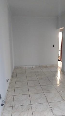 Apartamento à venda com 3 quartos, 71m² - Foto 3