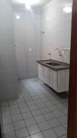 Apartamento à venda com 2 quartos, 67m² - Foto 4