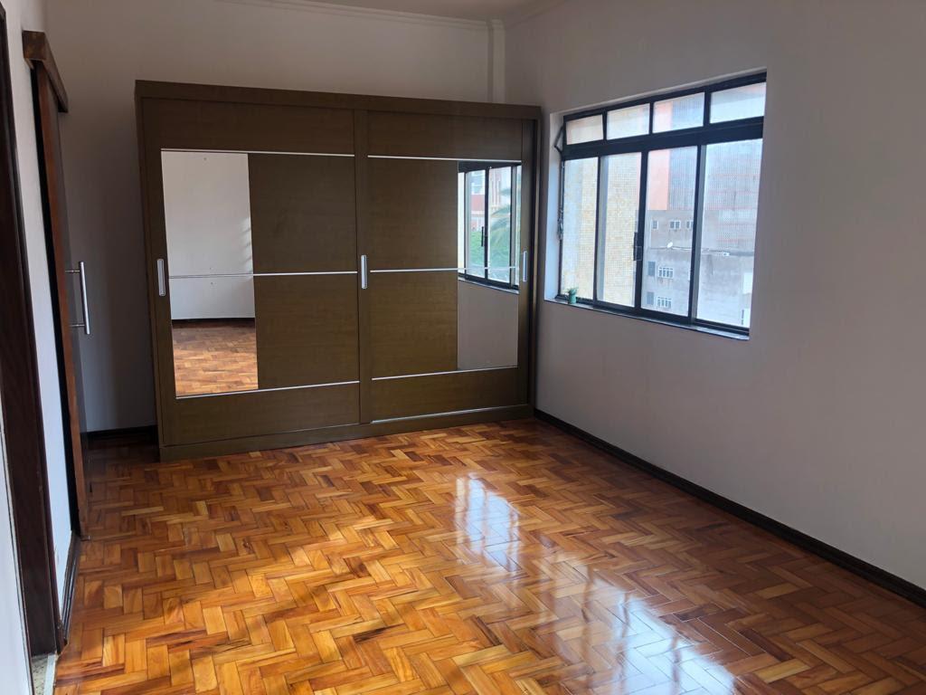 Apartamento à venda com 3 quartos, 126m² - Foto 7