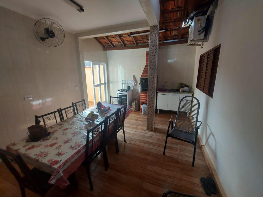 Casa à venda com 2 quartos, 175m² - Foto 15