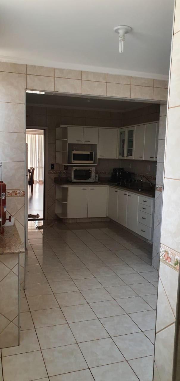 Apartamento à venda com 3 quartos, 161m² - Foto 25