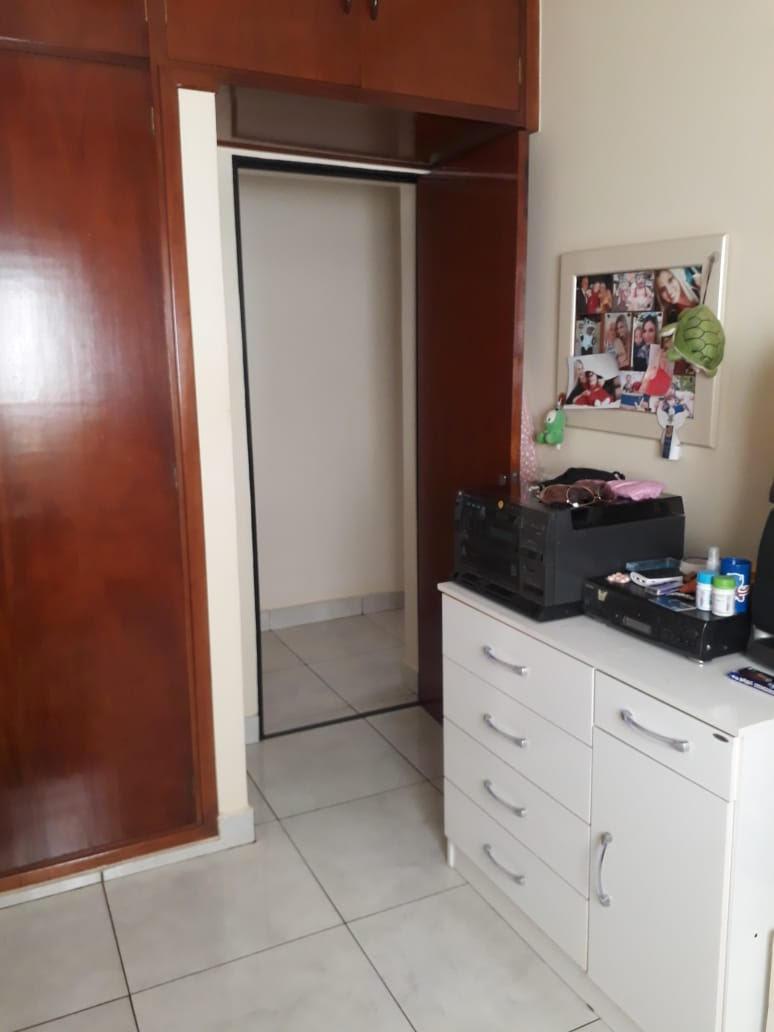 Apartamento à venda com 3 quartos, 111m² - Foto 10