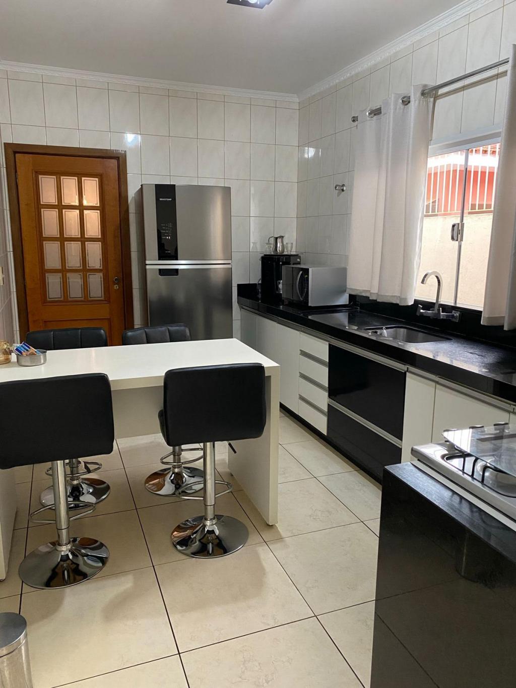 Casa à venda com 4 quartos, 200m² - Foto 6