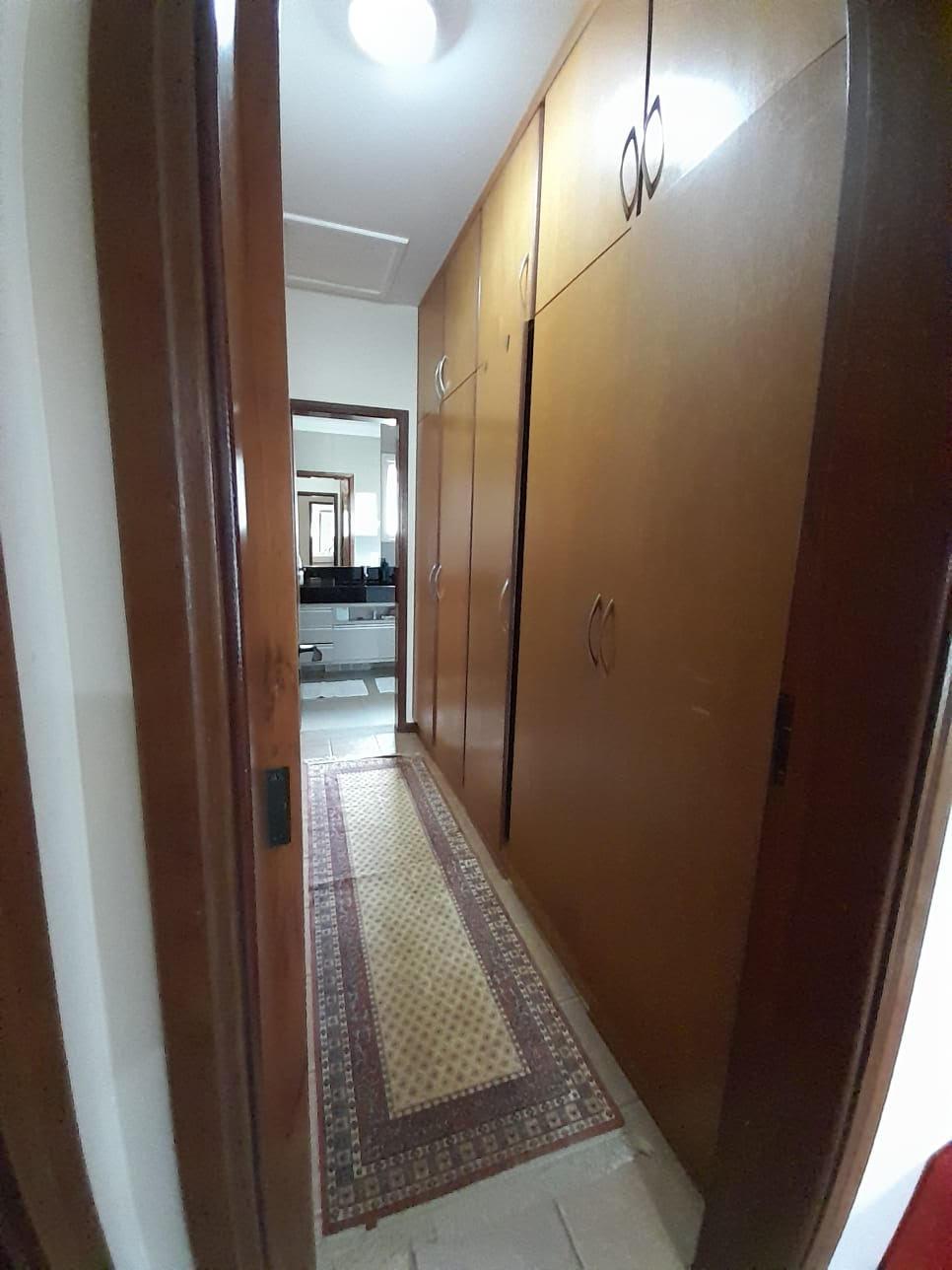 Casa de Condomínio à venda com 4 quartos, 361m² - Foto 18