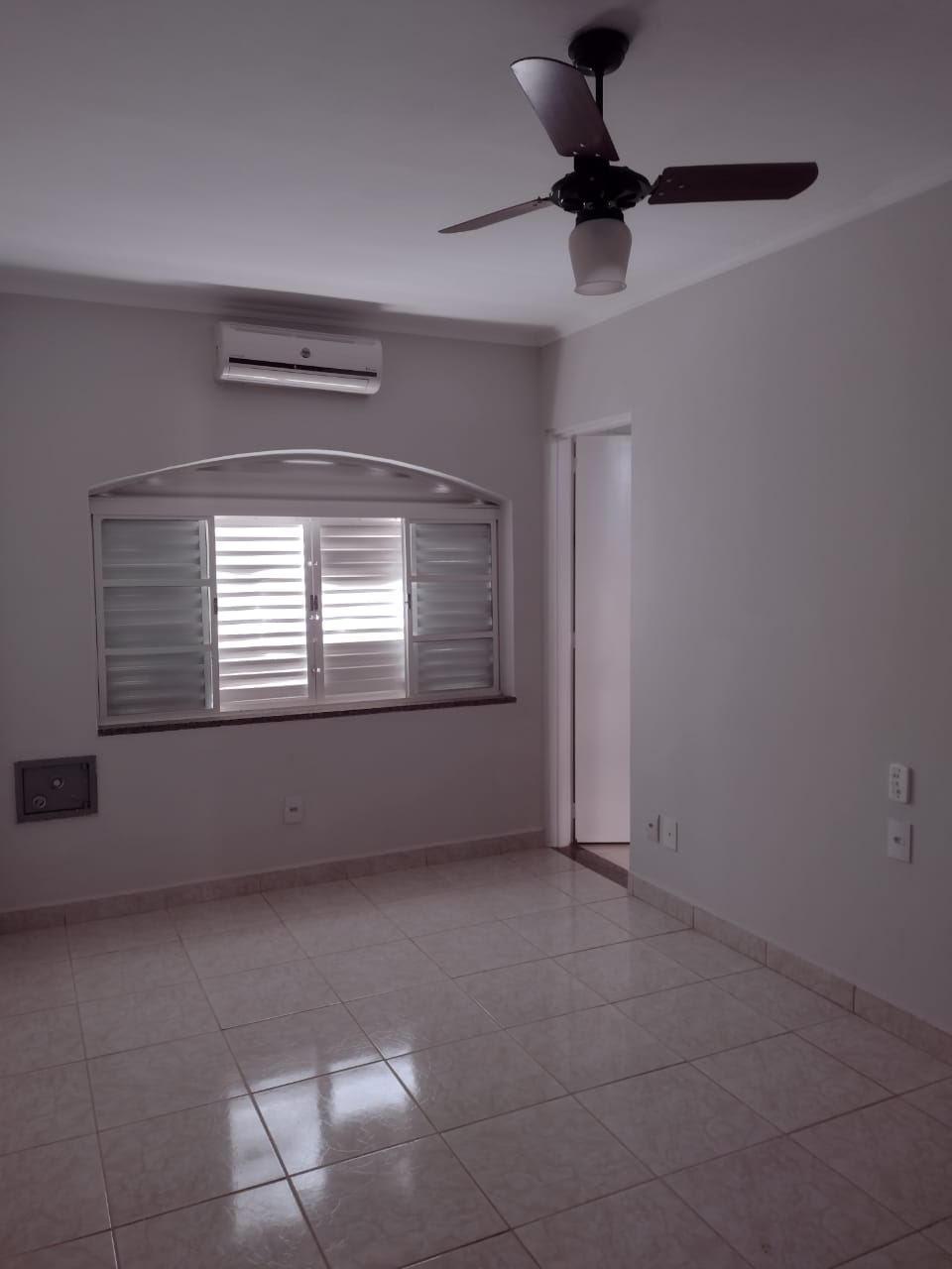 Casa à venda com 3 quartos, 180m² - Foto 3