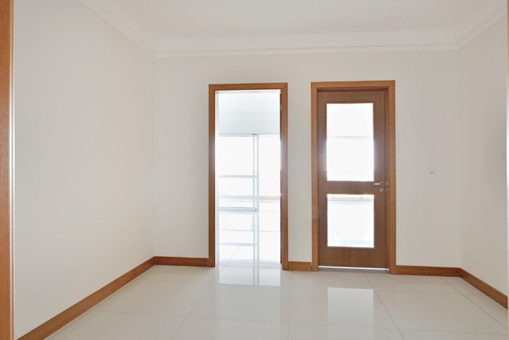 Apartamento à venda com 4 quartos, 320m² - Foto 3