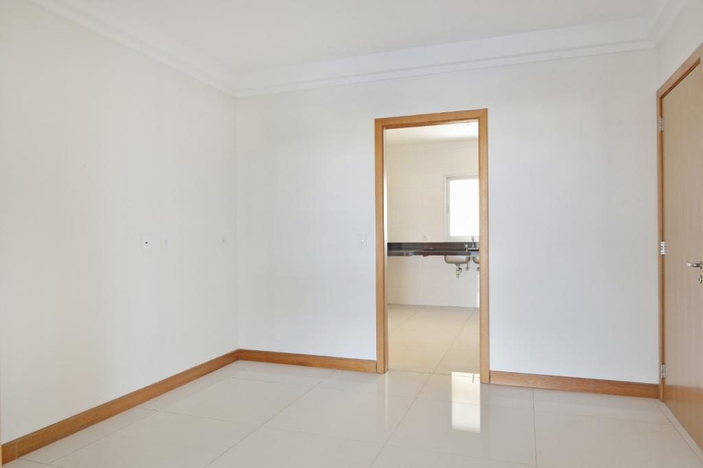 Apartamento à venda com 4 quartos, 320m² - Foto 8