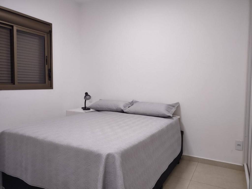 Apartamento à venda com 1 quarto, 45m² - Foto 2